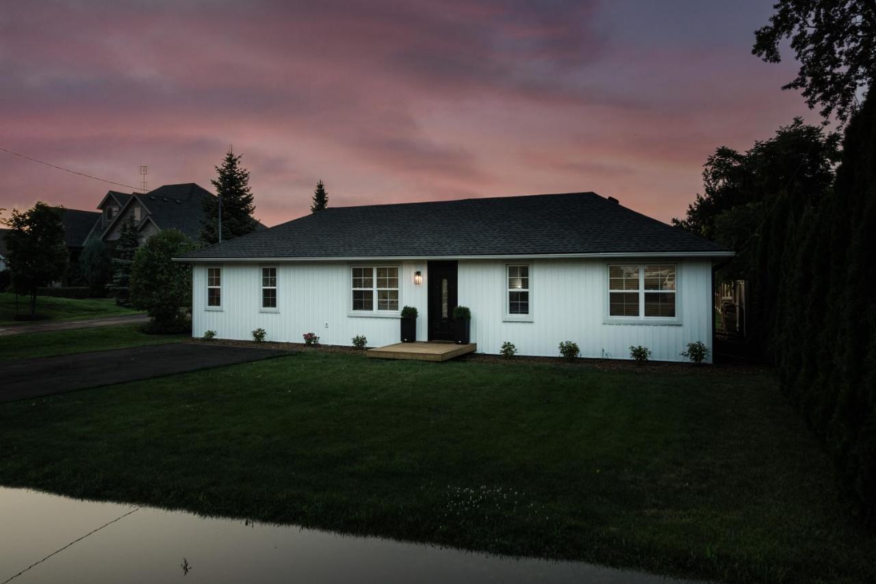 فيلا The Little White Haus Niagara-on-the-Lake المظهر الخارجي الصورة